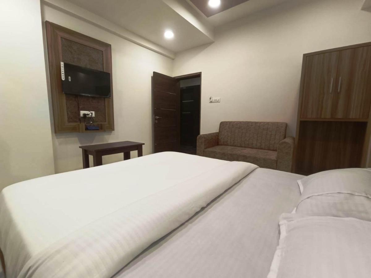 Sai Sagar Lodging & Boarding Ulhāsnagar المظهر الخارجي الصورة