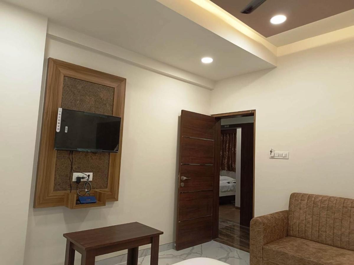 Sai Sagar Lodging & Boarding Ulhāsnagar المظهر الخارجي الصورة